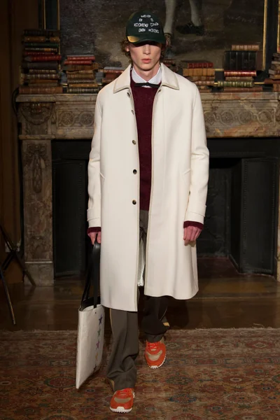 Look 5